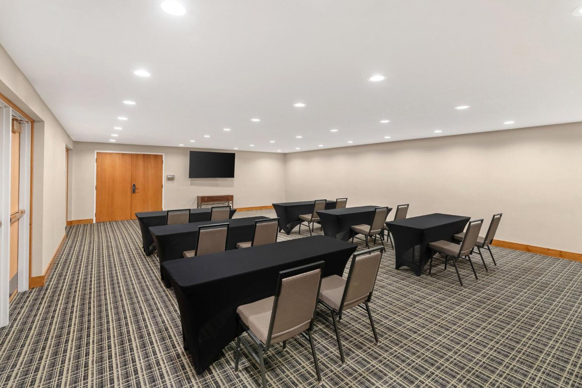 Holiday Inn Express & Suites Hayward By Ihg Eksteriør billede